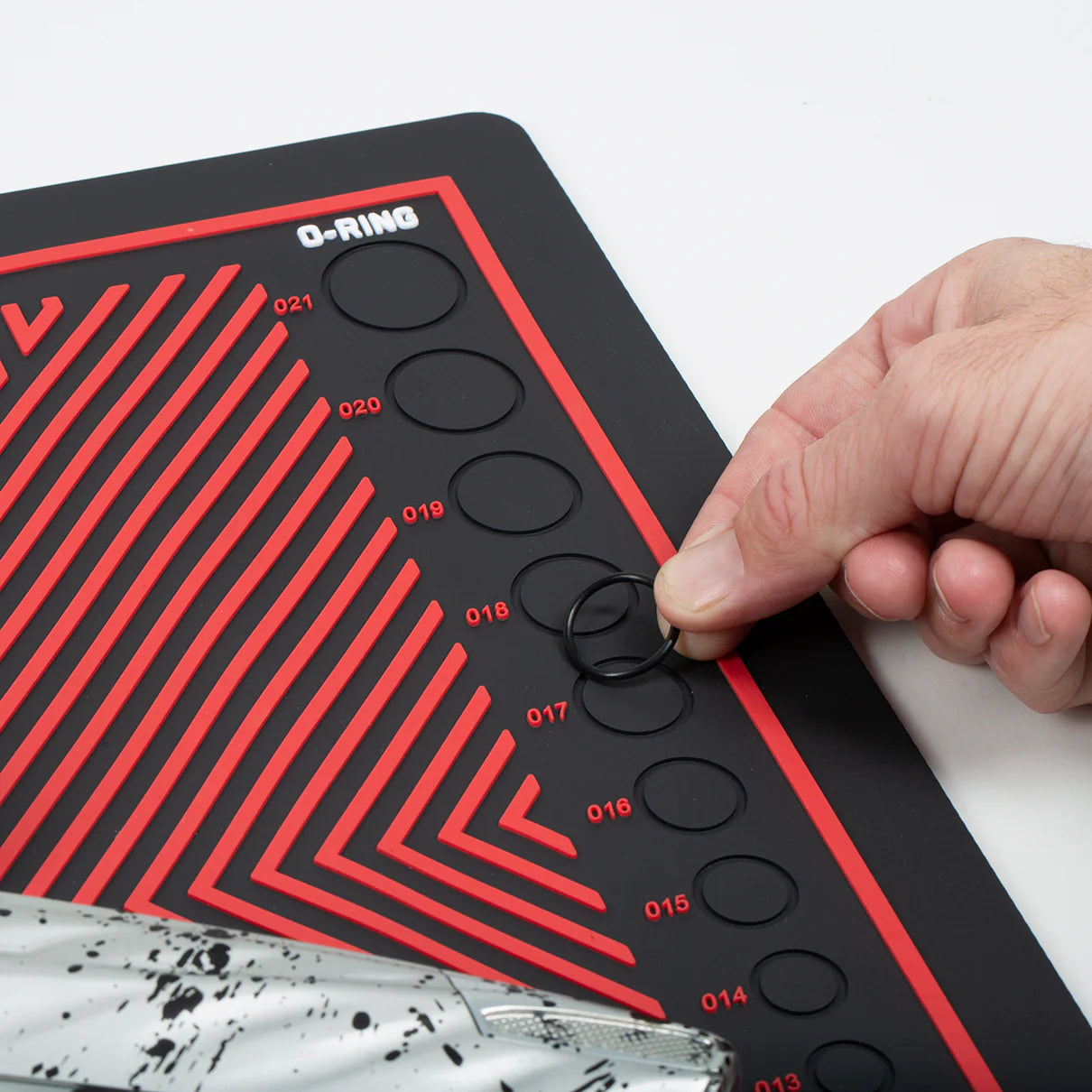 MagMat - Magnetic Tech Mat - Black/Red