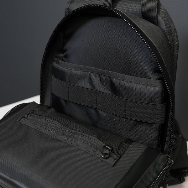 FNDN® TECH SLING BAG - BLACK