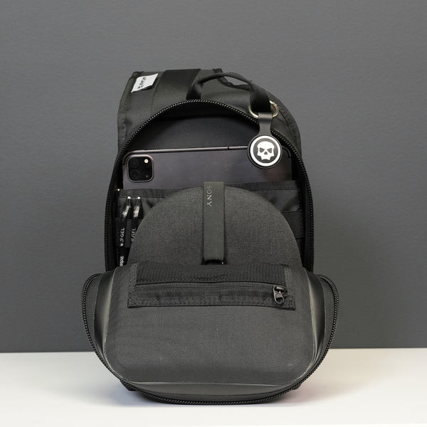 FNDN® TECH SLING BAG - BLACK